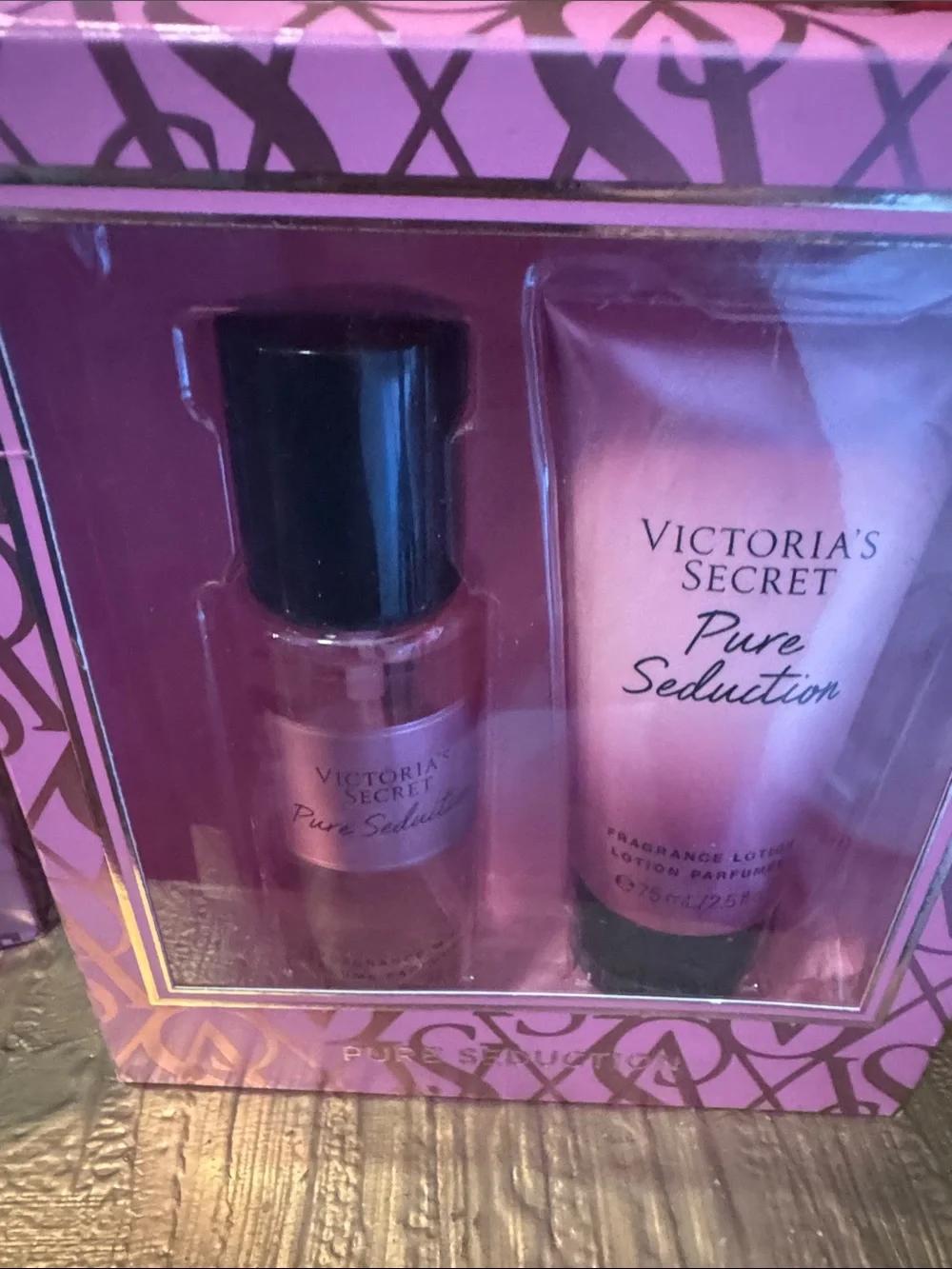 Victorias Secret image shows